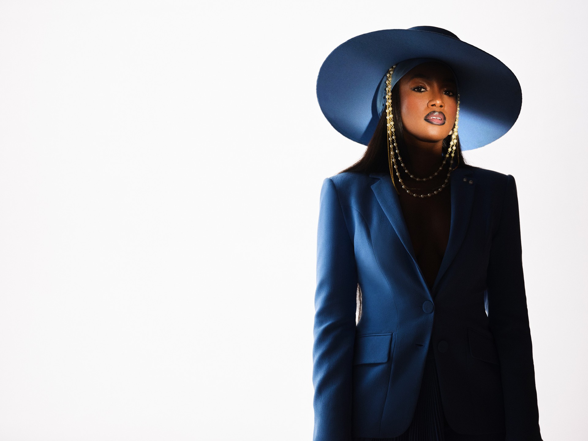 Iza no clipe de seu novo single, 'Fé' - Divulgação