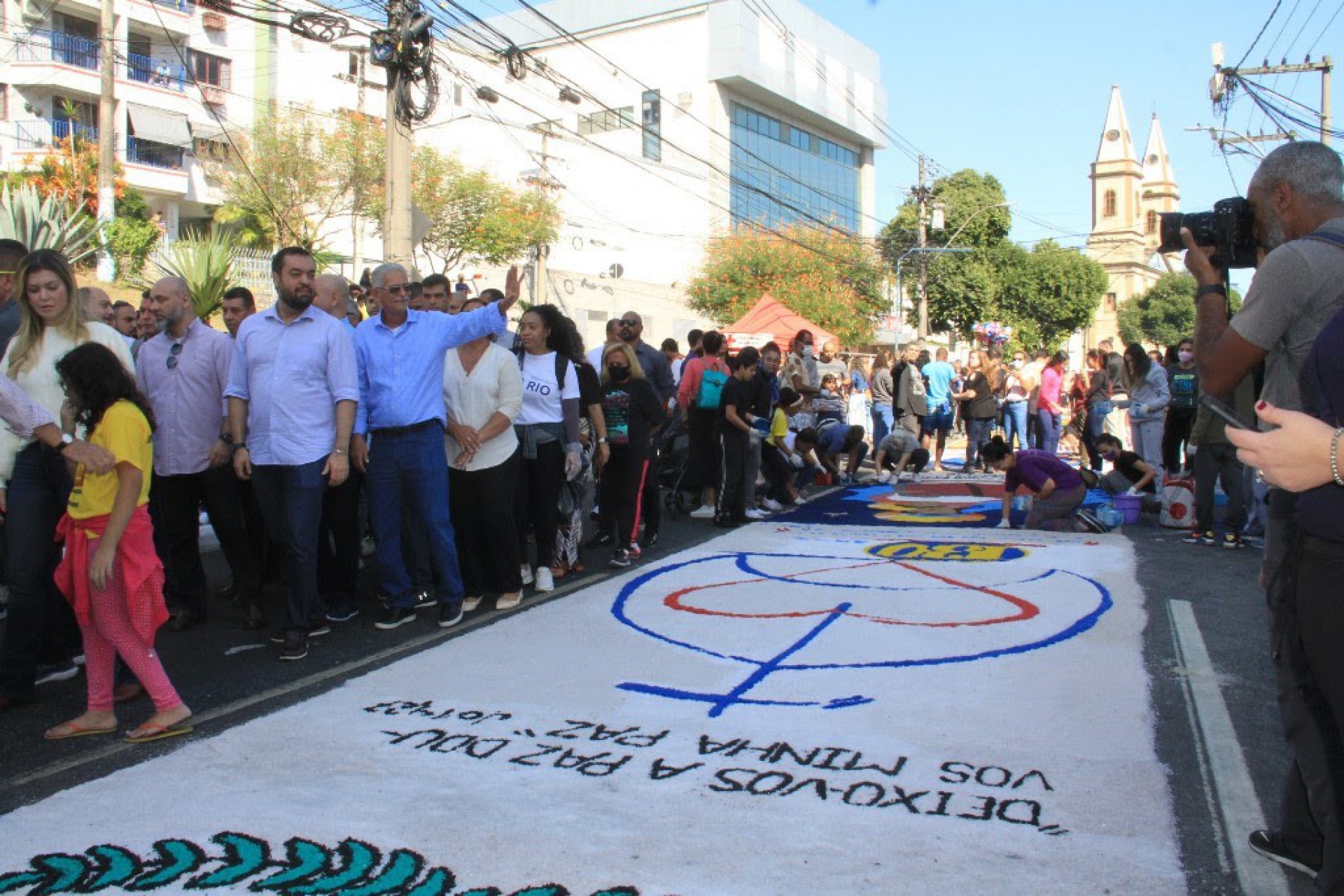 Celebração contou com a participação de mais de 8 mil voluntários na construção de painéis com 2 quilômetros de extensão - Divulgação / Renan Otto