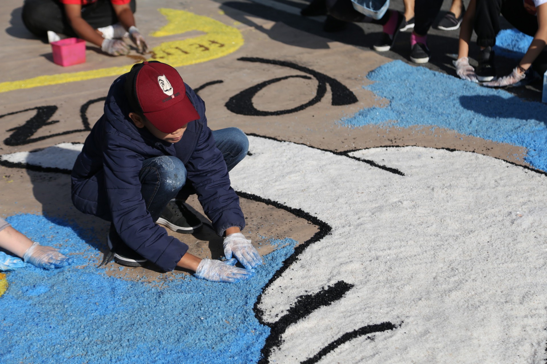 Celebração contou com a participação de mais de 8 mil voluntários na construção de painéis com 2 quilômetros de extensão - Divulgação / Renan Otto