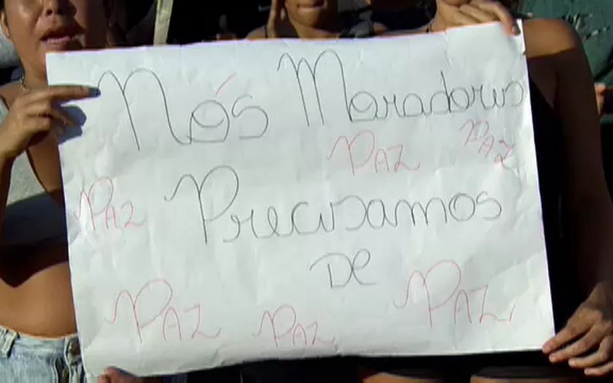 Moradores pedem paz na comunidade após dias de ocupação da polícia