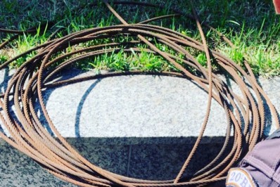 Criminoso é preso após furtar cabos de energia do Estádio do América, em Mesquita 