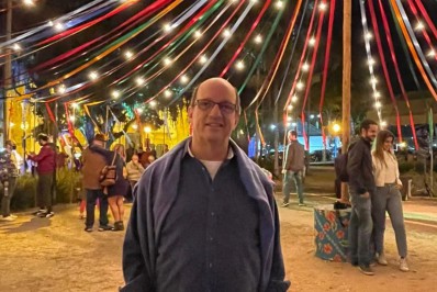 Marcos Uchôa, agora pré-candidato a deputado, se rende às redes sociais