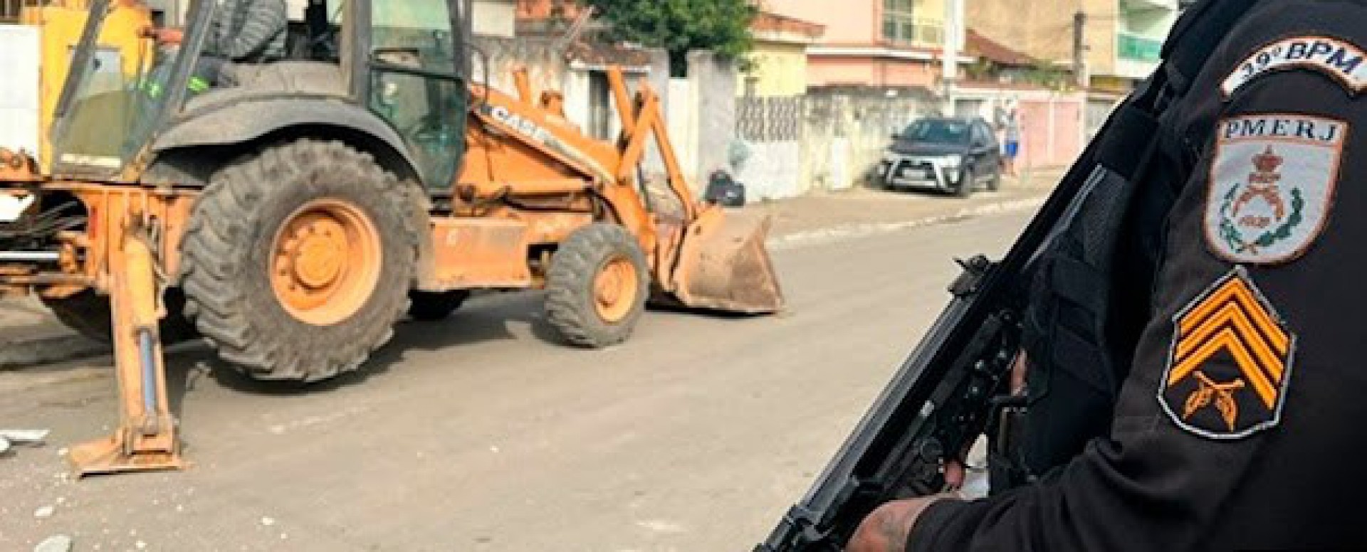 As barricadas atrapalhavam o deslocamento dos moradores e o acesso para as realiza&ccedil;&otilde;es de obras da prefeitura - Reprodu&ccedil;&atilde;o