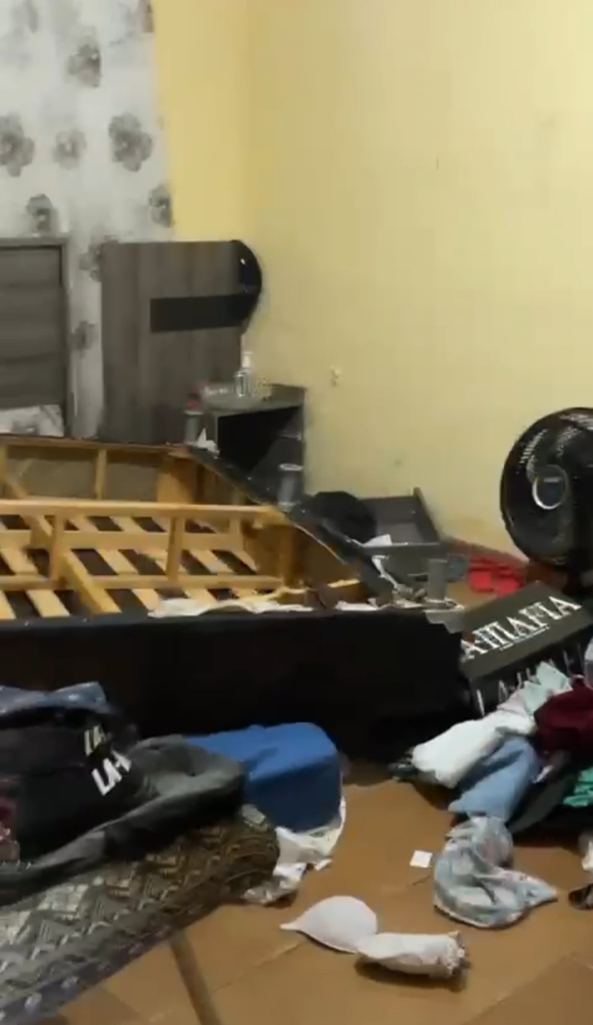 Moradora denuncia que teve casa invadida durante ação de PMs no Complexo do Salgueiro - Arquivo pessoal