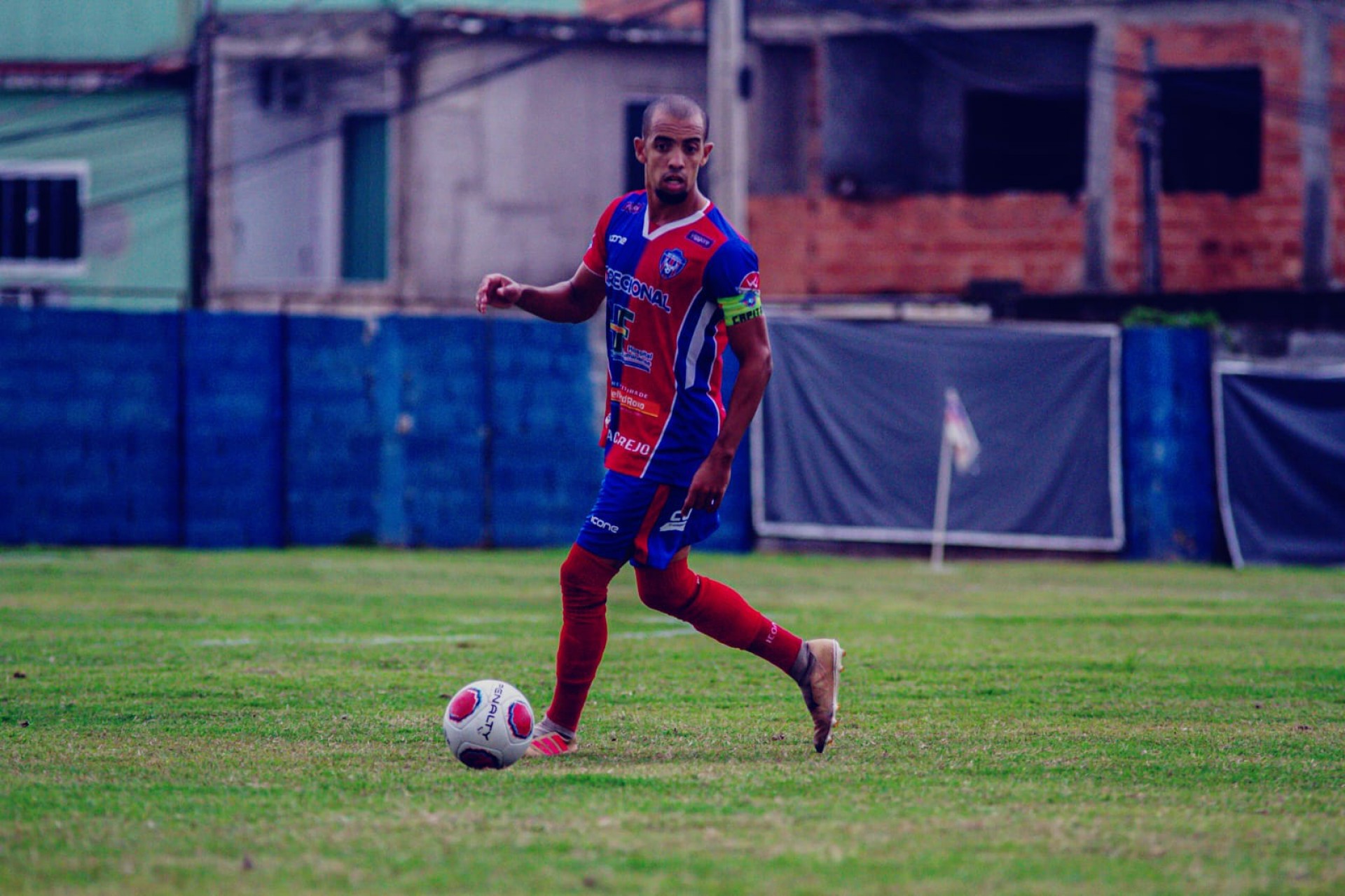 O lateral-direito e capit&atilde;o Moys&eacute;s acredita que o jogo ser&aacute; complicado contra o CAAC - Divulga&ccedil;&atilde;o
