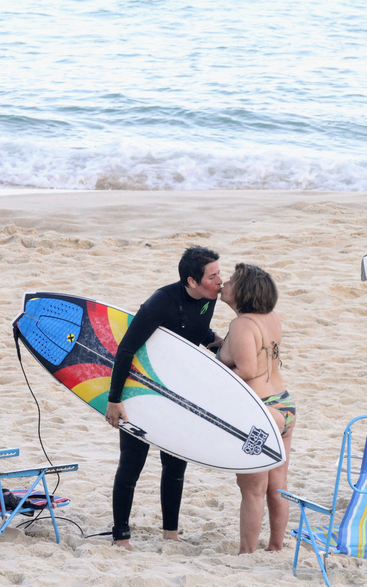 Claudia Rodrigues e Adriane Bonato na praia de S&atilde;o Conrado, na Zona Sul do Rio