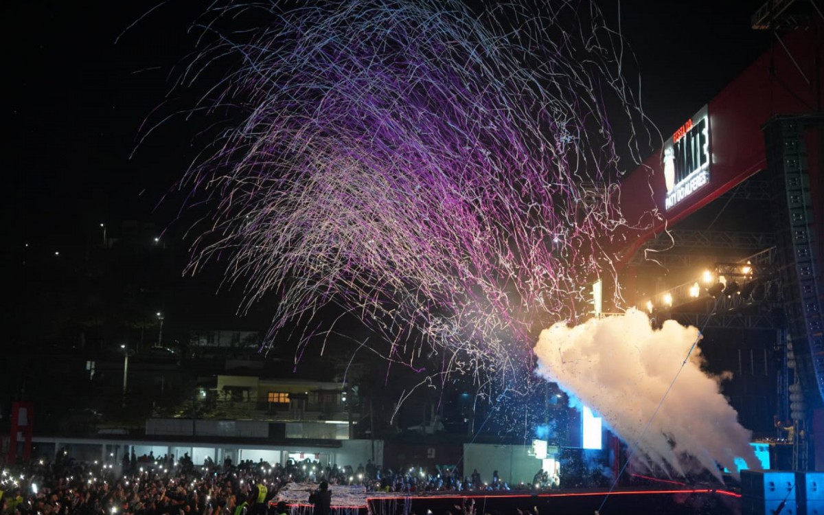 Sexto dia da Festa do Tomate foi sucesso de p&uacute;blico mais uma vez