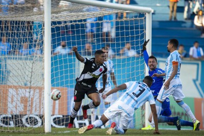 Na estreia de Maurício Souza, Vasco vence o Londrina e termina rodada como vice-líder da Série B