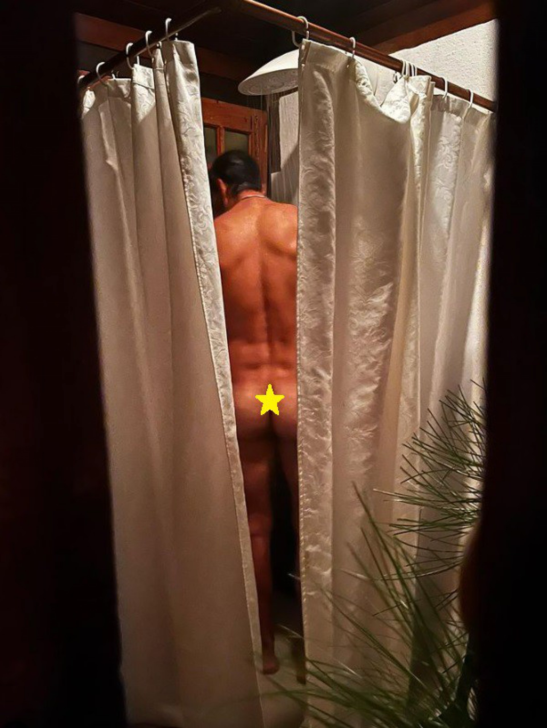 Raphael Vianna publica foto nu - Reprodução do instagram