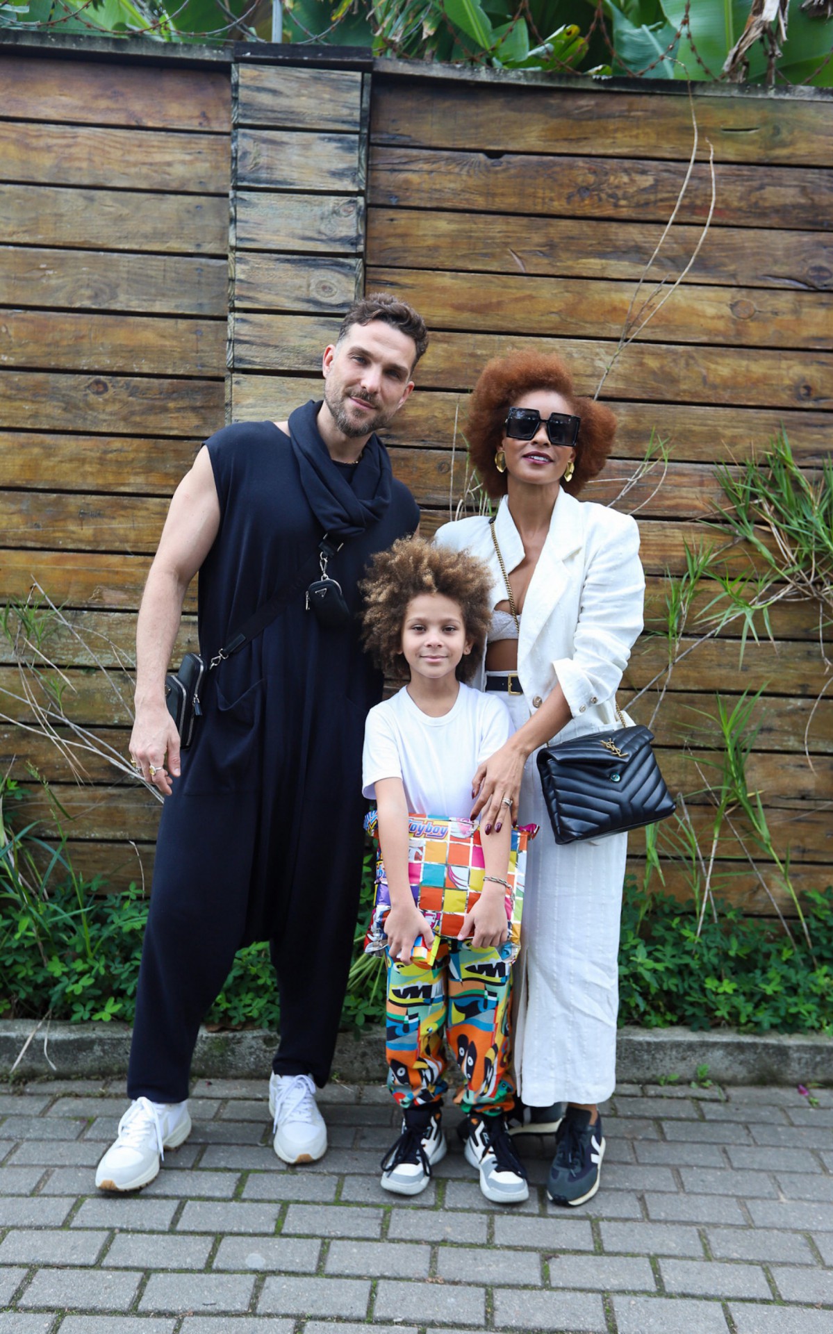 Aline Wirley, o marido, Igor Rickli, e o filho 