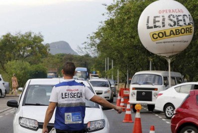 Lei Seca completa 14 anos: autor da legislação, deputado Hugo Leal fala sobre a data