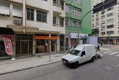 Incêndio atinge edifício residencial em Copacabana