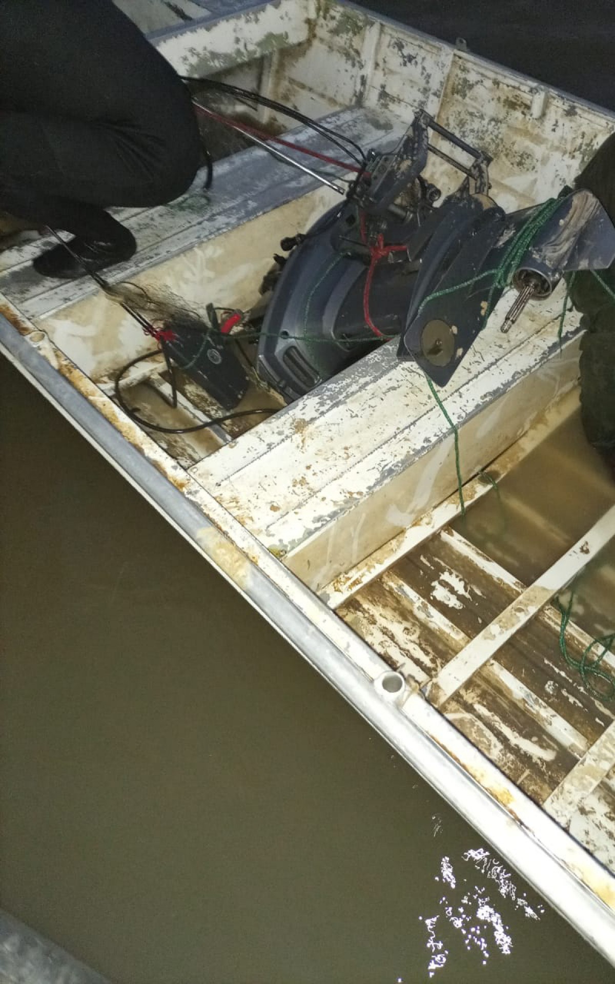 Barco estava a cerca de 20 metros de profundidade no rio Itaqua&iacute;