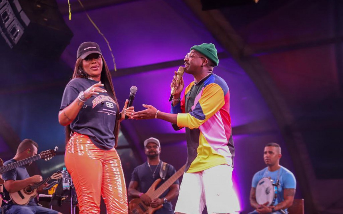 Ludmilla canta com Mumuzinho