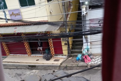 Moradores do Morro do Dendê acordam ao som de intenso tiroteio