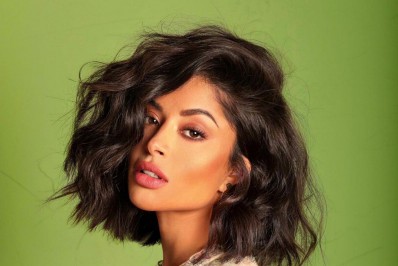 Aline Campos faz alerta para não aceitar bebidas em balada após sofrer violência sexual aos 17 anos