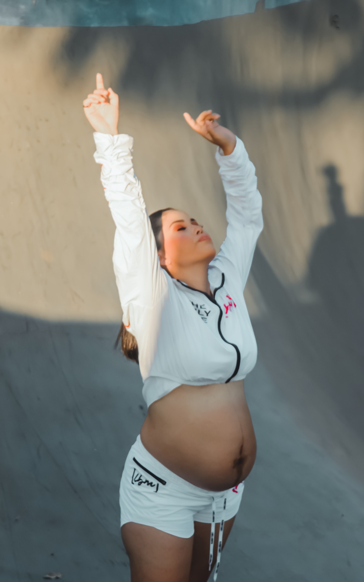 Alice estava gr&aacute;vida quando se apresentou no trem