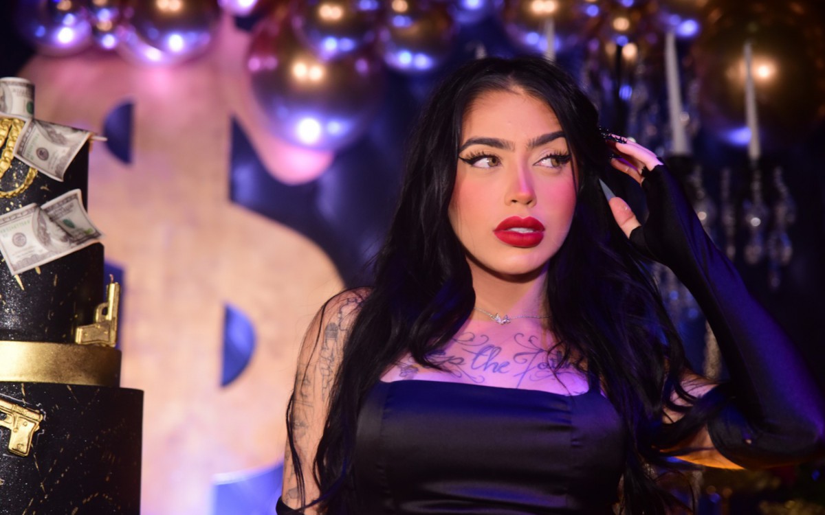 MC Mirella comemora anivers&aacute;rio com fest&atilde;o em boate de S&atilde;o Paulo