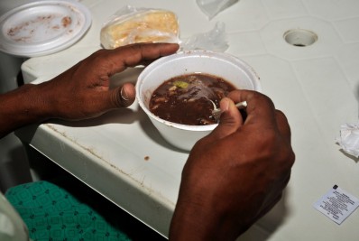 Magé retoma serviço de pernoite para população em situação de rua