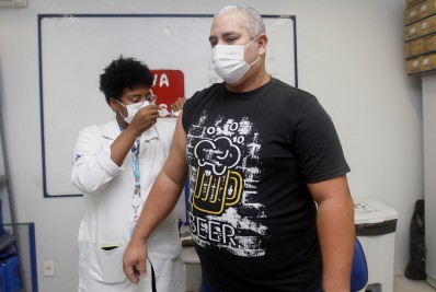 Rio amplia segunda dose de reforço da covid-19 para quem tem 35 anos ou mais