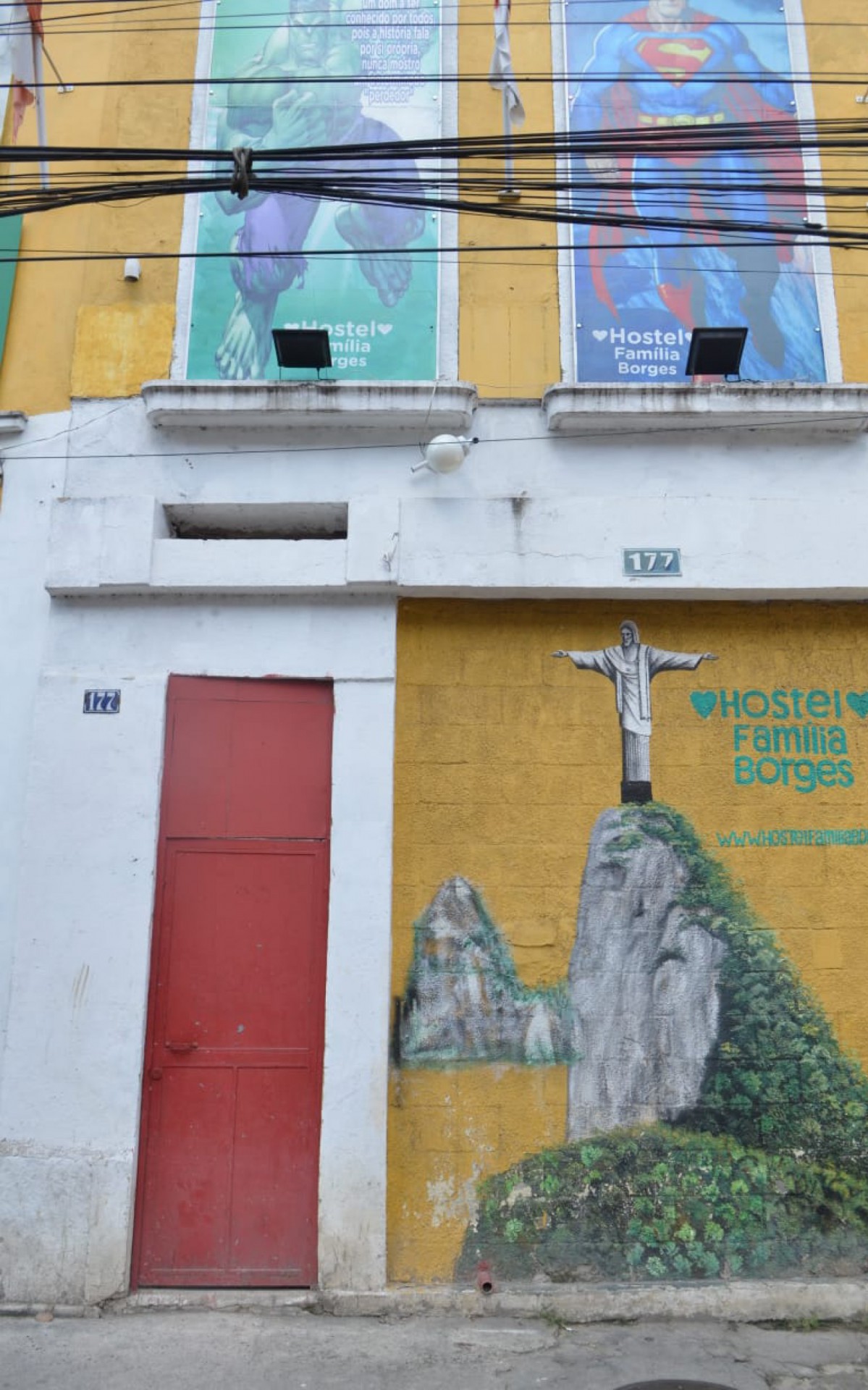 Fachada do casar&atilde;o onde foi descoberta a c&acirc;mera