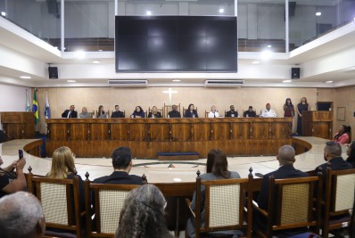 Câmara de Caxias outorga moções aos capelães civis e militares