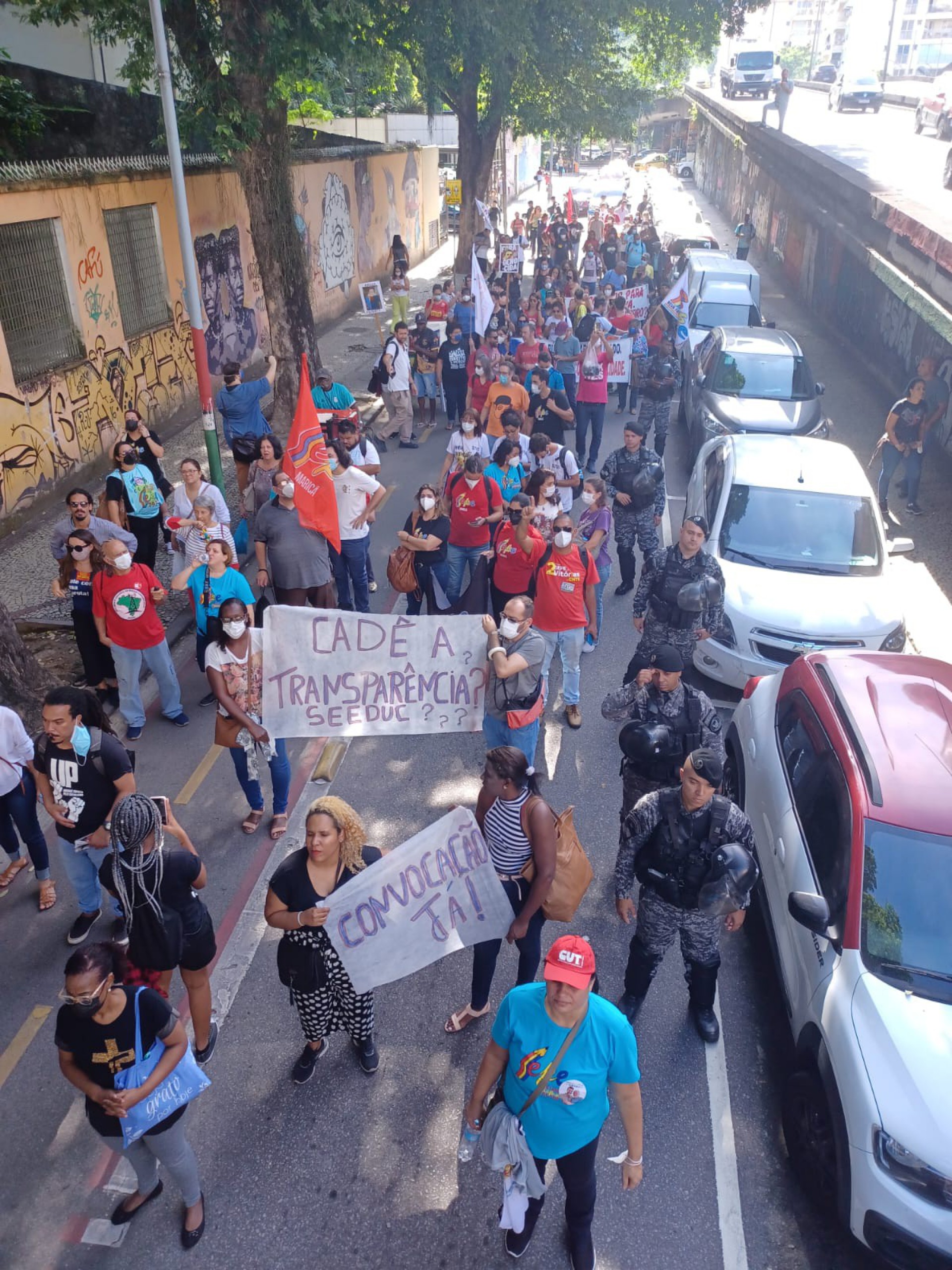 Profissionais da educação protestam por melhorias no salário e contra o Novo Ensino Médio - Divulgação