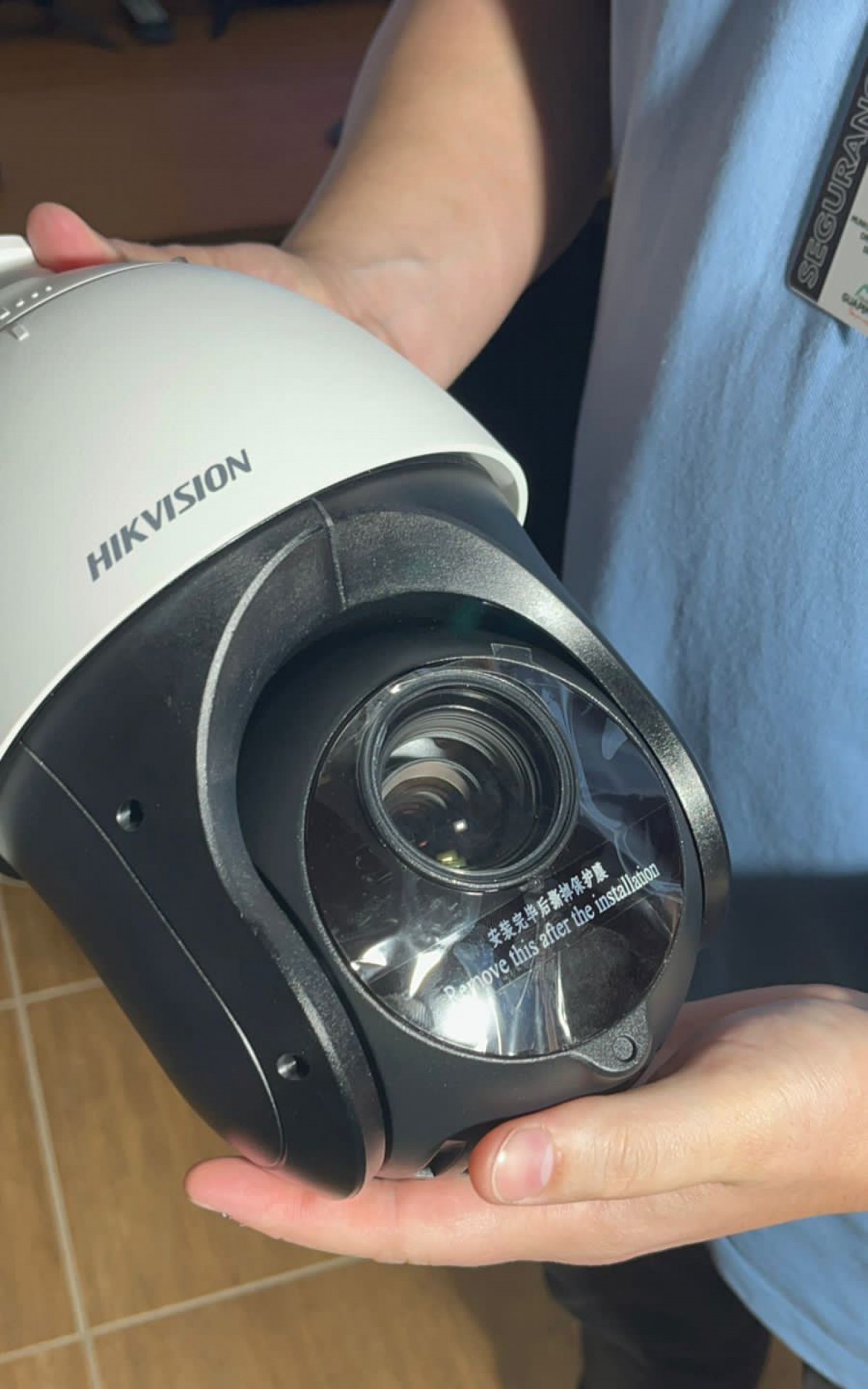 Essa &eacute; uma das c&acirc;meras que ser&aacute; utilizada no sistema de vigil&acirc;ncia