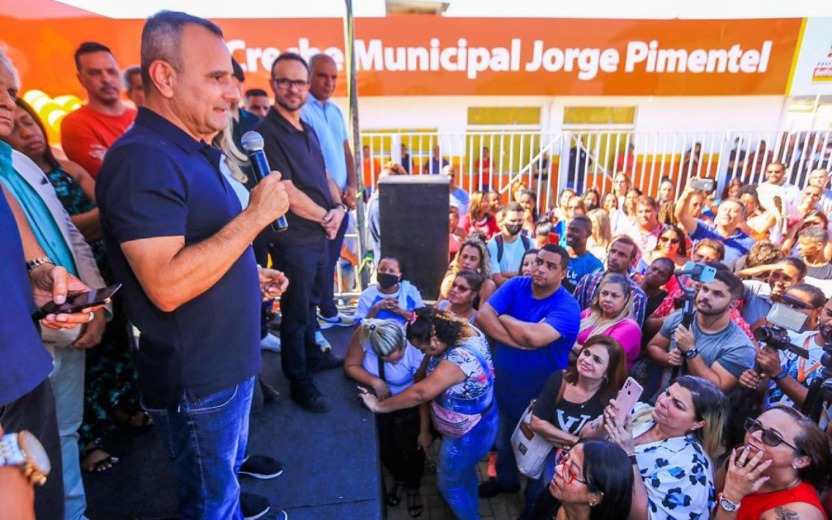 O prefeito Waguinho destacou a import&acirc;ncia da creche Jorge Pimentel para as crian&ccedil;as do Morro do Amor