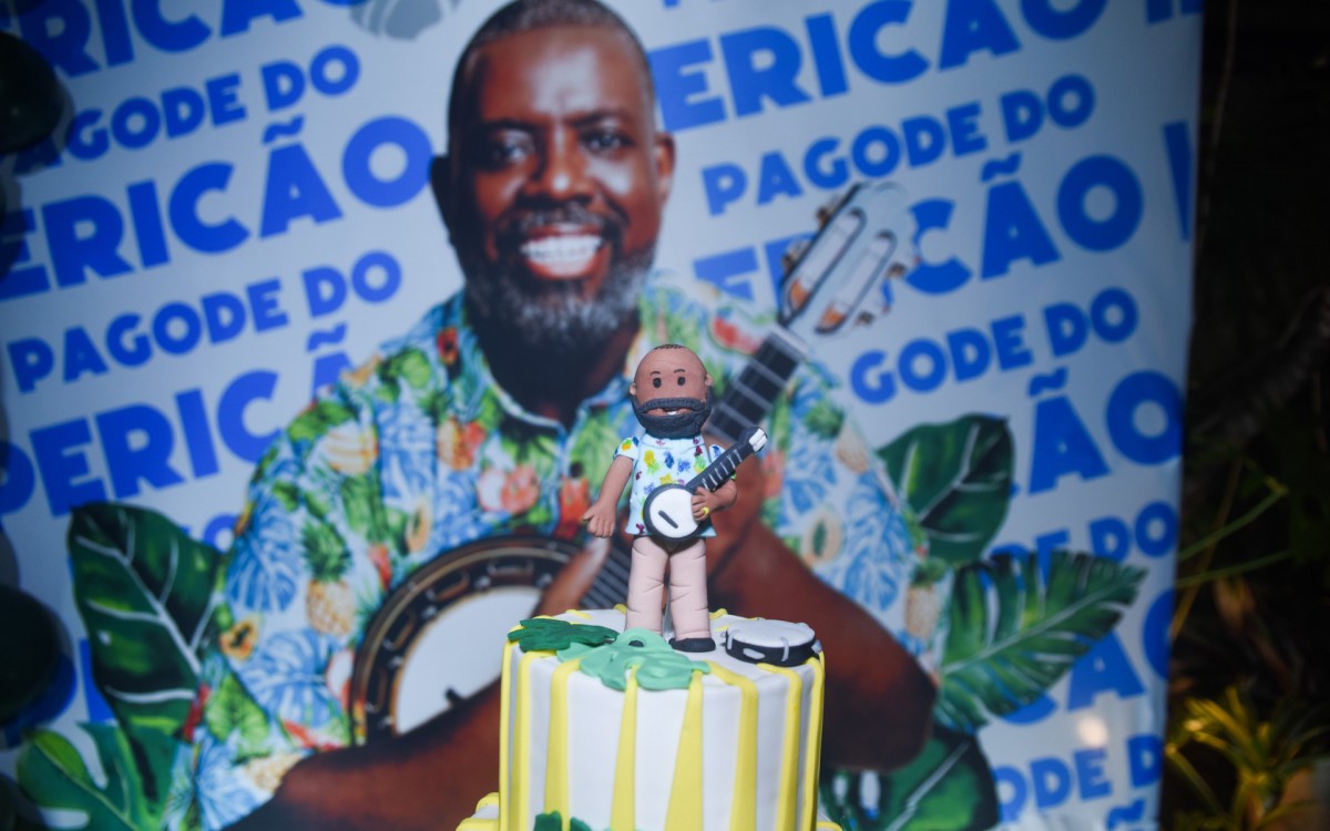 P&eacute;ricles faz live para comemorar seu anivers&aacute;rio de 53 anos