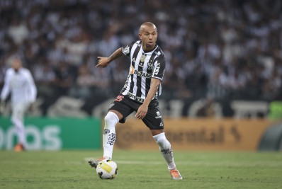 Mãe de ex-jogador do Fluminense morre de Covid-19 durante jogo entre Flamengo e Atlético-MG