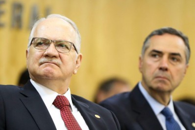 Fachin e Barroso defendem liberdade de imprensa e urnas eletrônicas