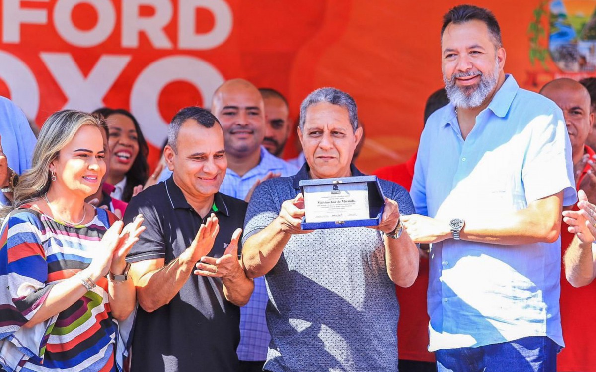 F&aacute;bia Regina j&aacute; fez a matr&iacute;cula do filho Kallebe Santos na Escola Municipal Malvino Jos&eacute; de Miranda