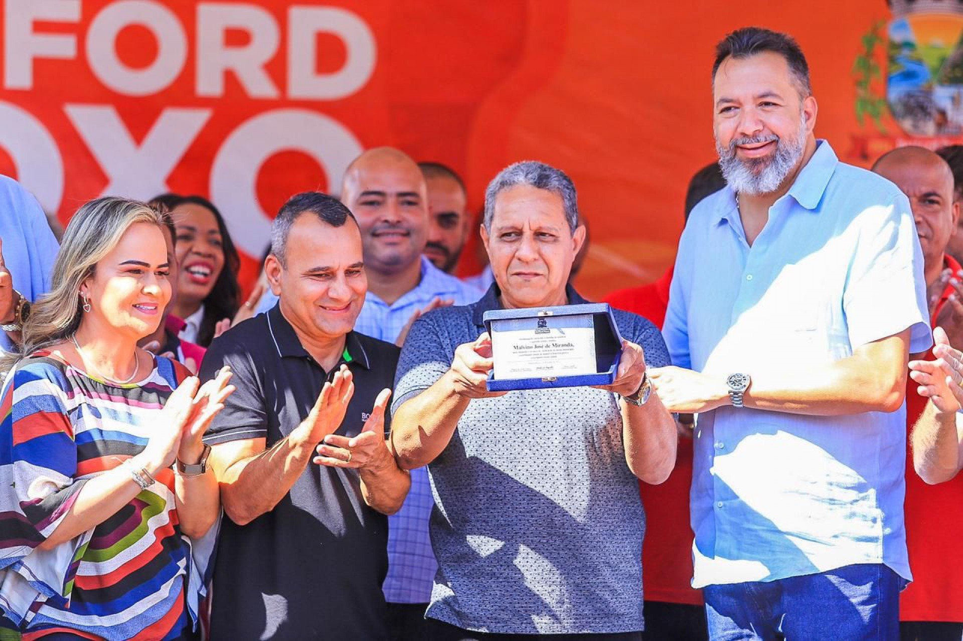 O prefeito Waguinho homenageou familiares de Malvino José de Miranda - Rafael Barreto / PMBR