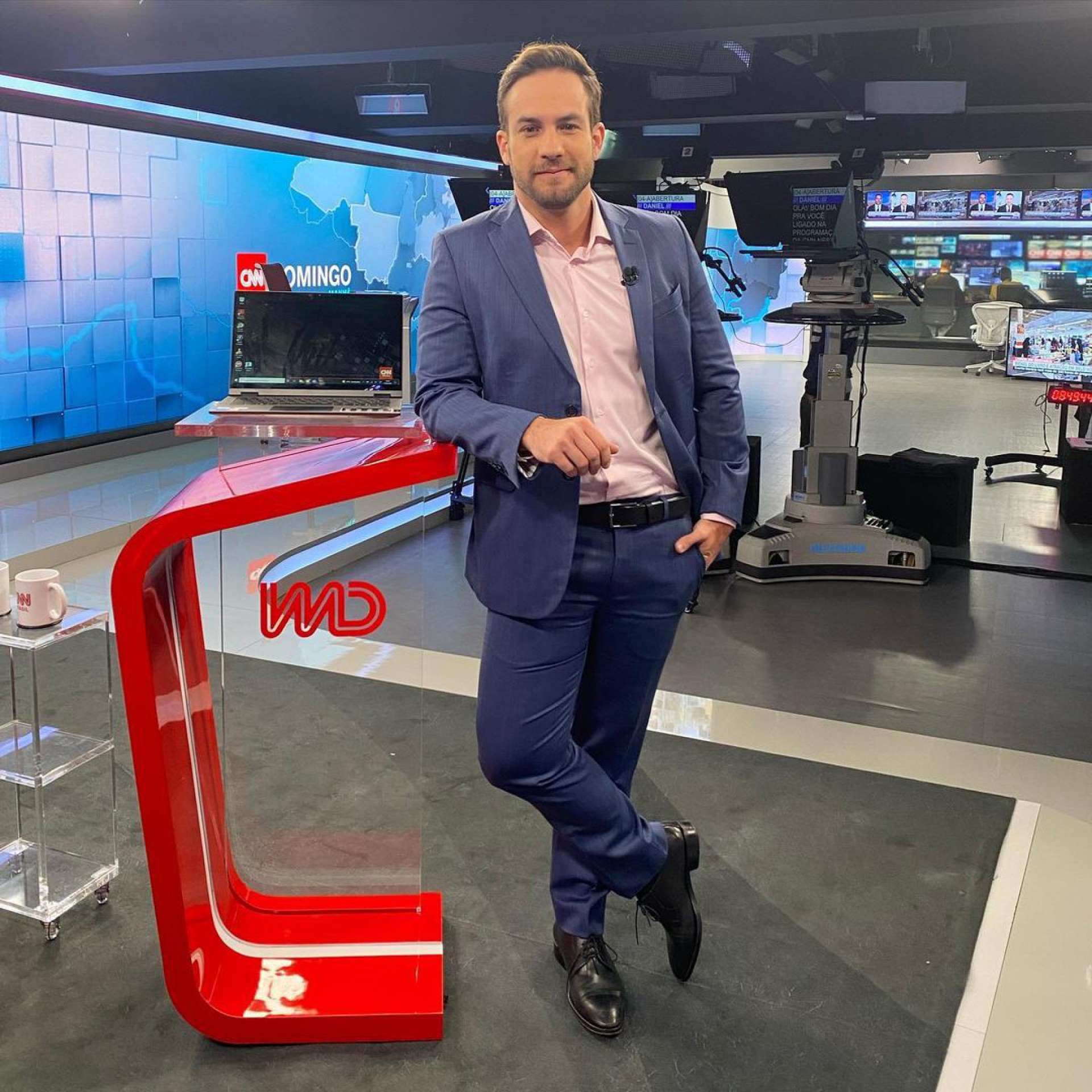 Daniel Adjuto é apresentador da CNN Brasil - Reprodução Internet