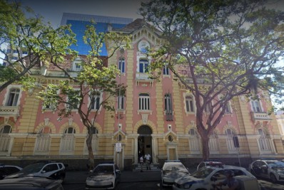 Policia prende dois homens praticando roubos em Niterói