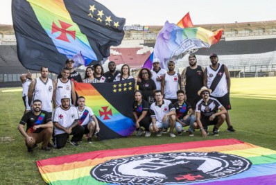Torcidas do Vasco assinam Código de Conduta Ética com ações contra a homofobia
