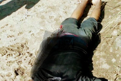 Homem foi encontrado morto no chão em rua em Itaipuaçu