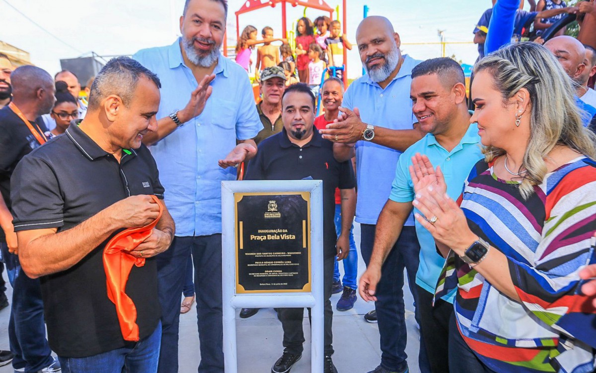 O prefeito Waguinho entregou ainda, no Parque S&atilde;o Jos&eacute;, a Pra&ccedil;a Bela Vista