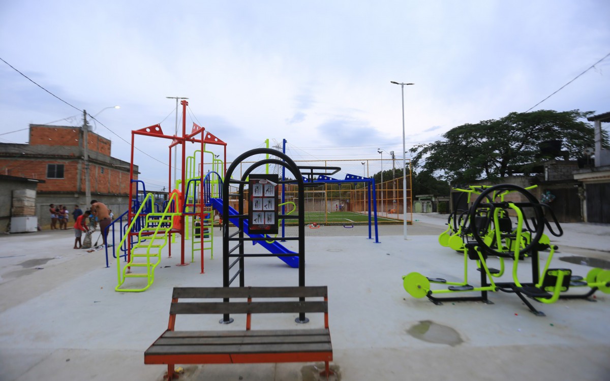 O prefeito Waguinho entregou ainda, no Parque S&atilde;o Jos&eacute;, a Pra&ccedil;a Bela Vista