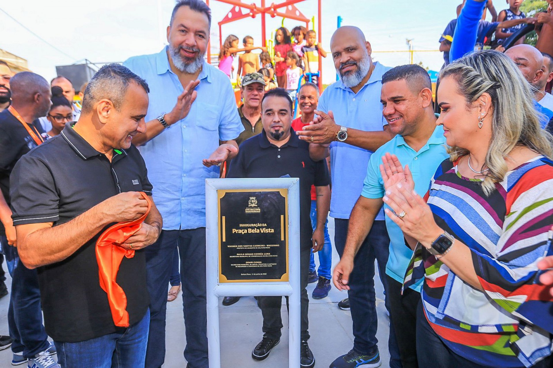 O prefeito Waguinho entregou ainda, no Parque S&atilde;o Jos&eacute;, a Pra&ccedil;a Bela Vista - Rafael Barreto / PMBR