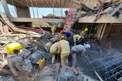 Laje de universidade desaba em cima de trabalhadores no Paraná