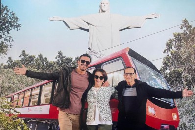 Filho de idosos mortos iria se separar do companheiro preso em flagrante, diz vizinho