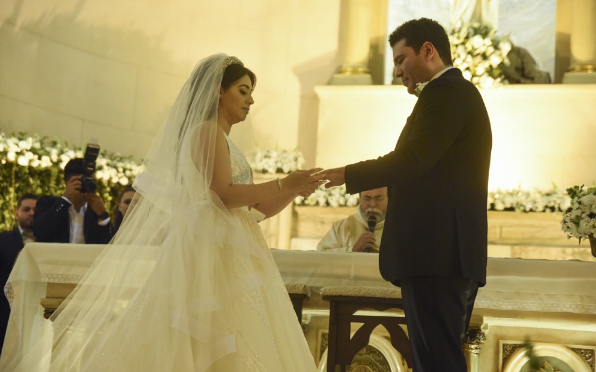 Jorge Abr&atilde;o, filho de S&ocirc;nia Abr&atilde;o, se casa com Isabella Morais em S&atilde;o Paulo