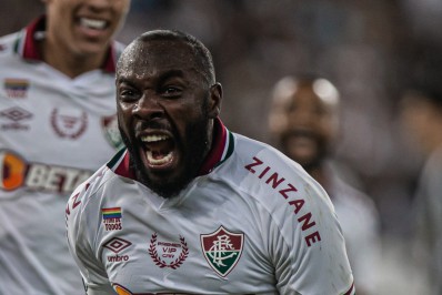 Fluminense deve propor renovação de contrato a Manoel em breve