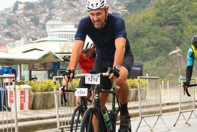 Campeão olímpico de vôlei disputa prova de ciclismo no Rio: 'Não tem preço pedalar aqui'