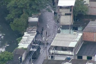 Polícia Militar faz operação em seis comunidades do Rio