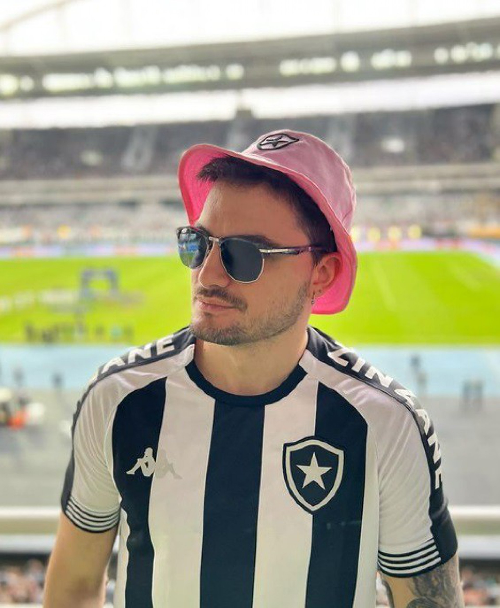 Felipe Neto recebe ameaça de segurança do Engenhão - Reprodução do Instagram