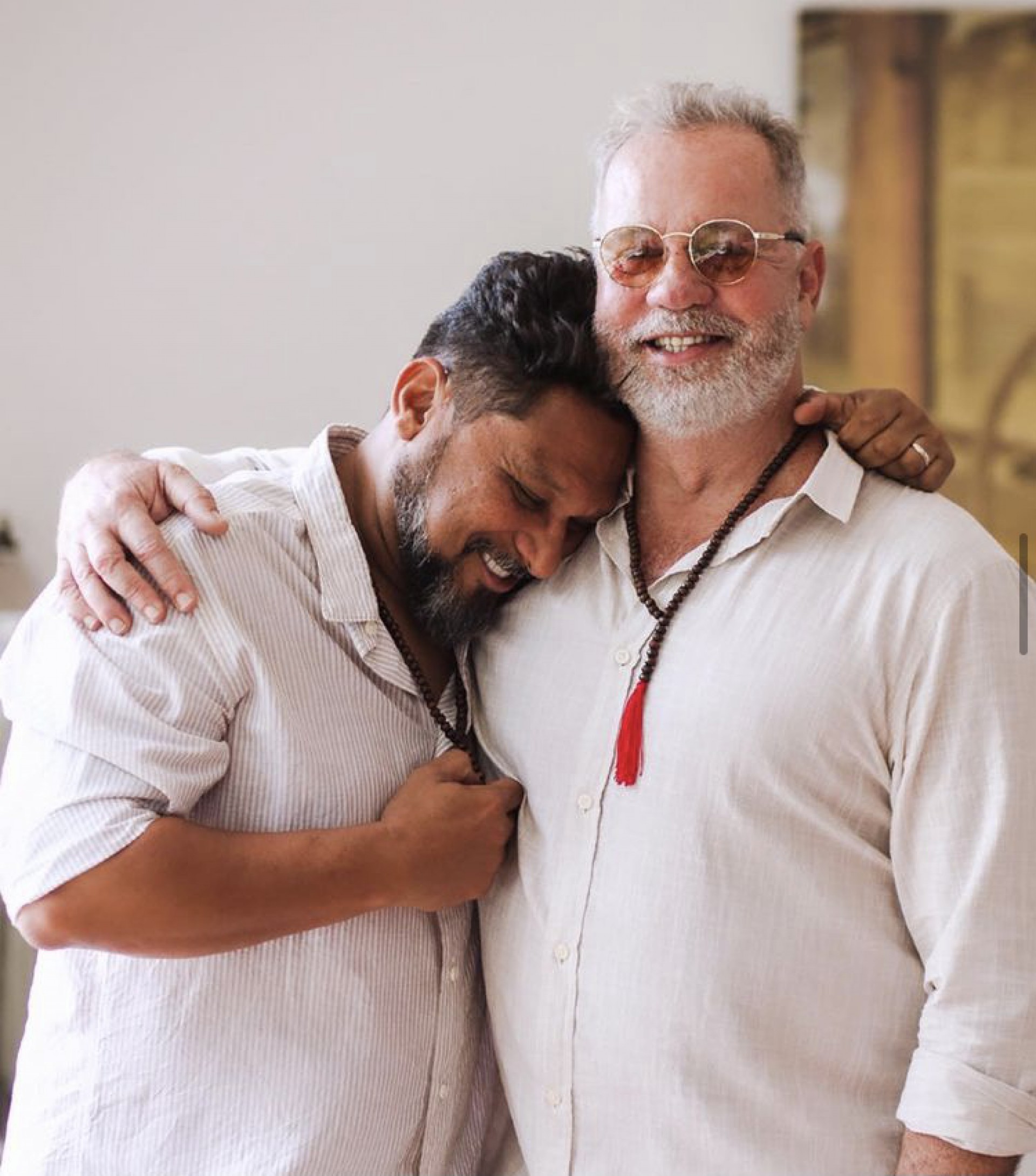 Luiz Fernando Guimarães e o marido, Adriano - Reprodução / Instagram