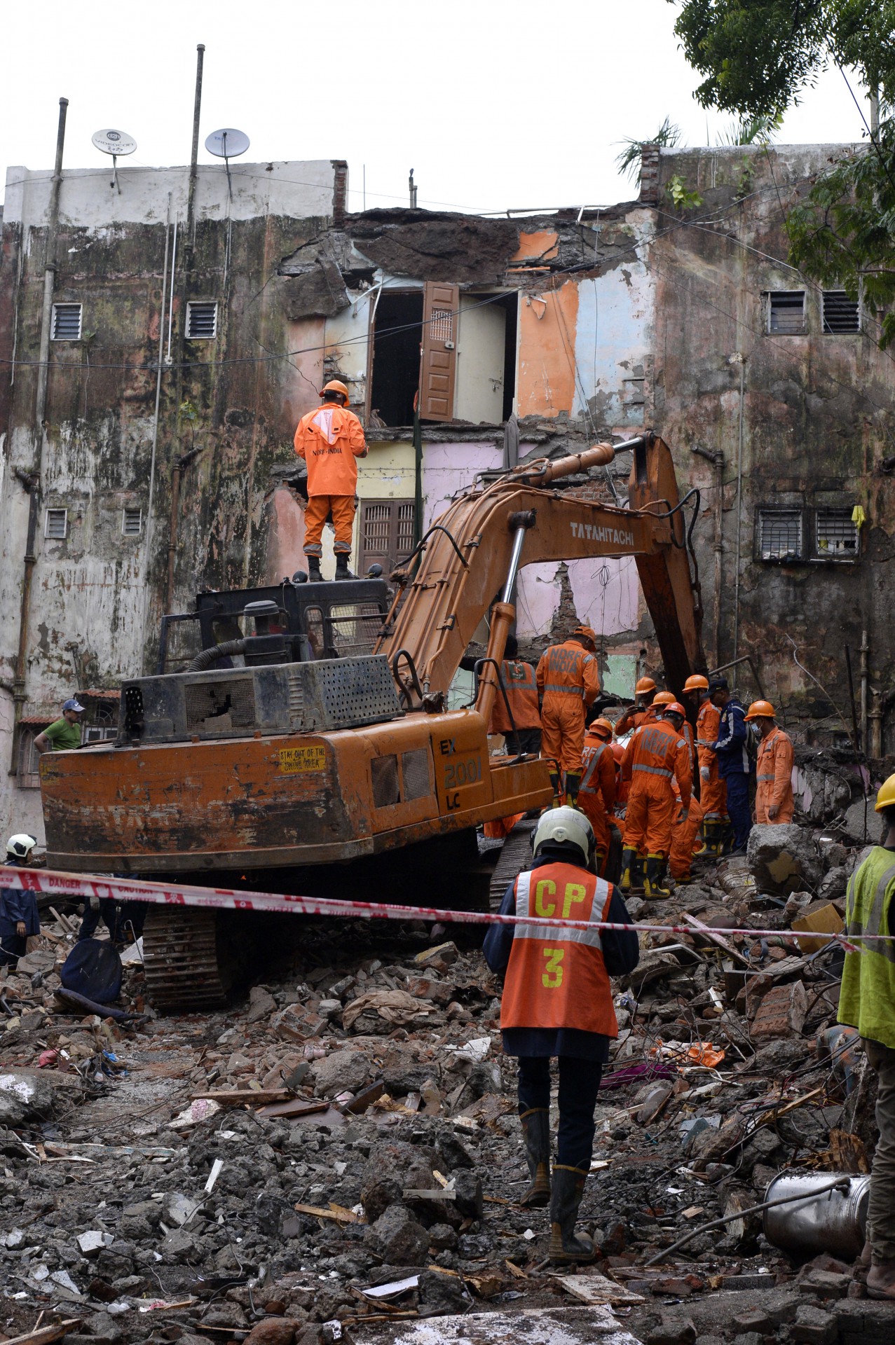 Desabamento de prédio na Índia mata ao menos 19 pessoas - AFP